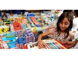 Velilere Okul alışverişine çocuklarla gitmeyin önerisi