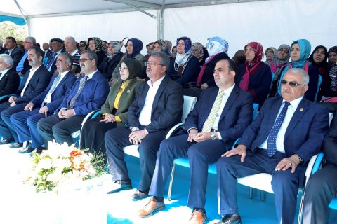 altuncan-hatun-toplanti-2.jpg