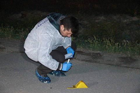 aw398108_03.jpg