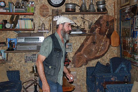 aw398212_04.jpg