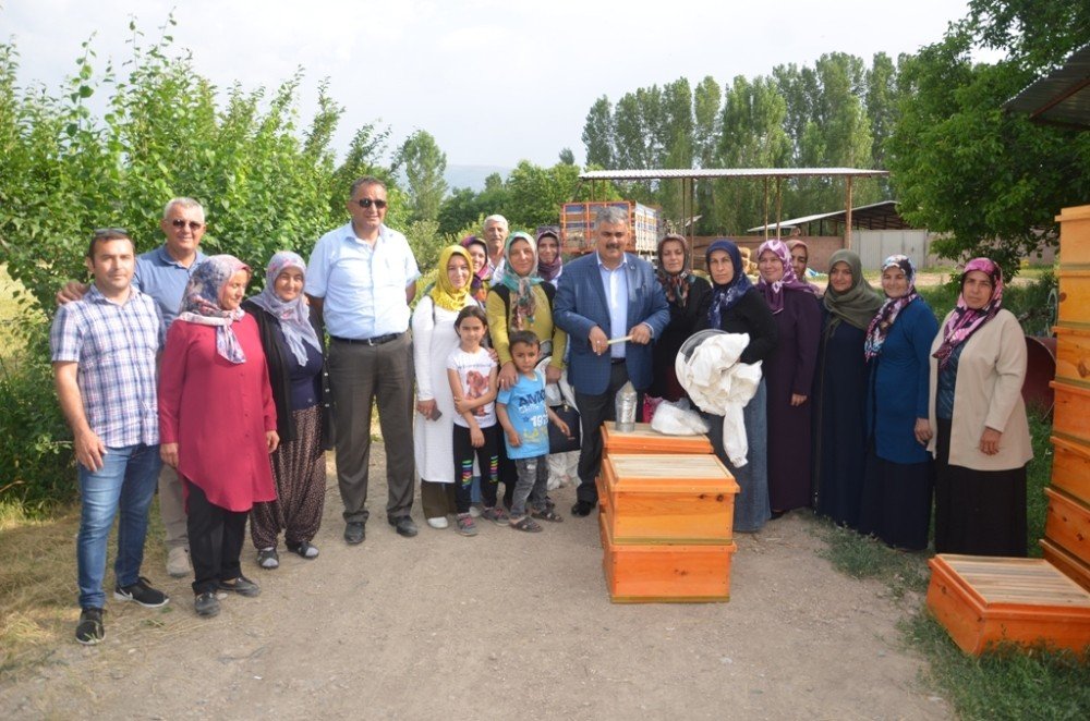 konyanin-eregli-ilce-belediyesi-girisimci-kadinlara-destek-olmaya.jpg