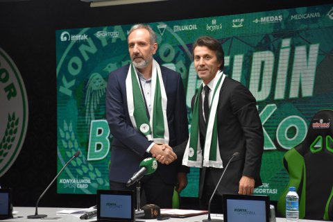 konyaspor,-bulent-korkmaz-ile-1,5-yillik-sozlesme-imzaladi--(2).jpg